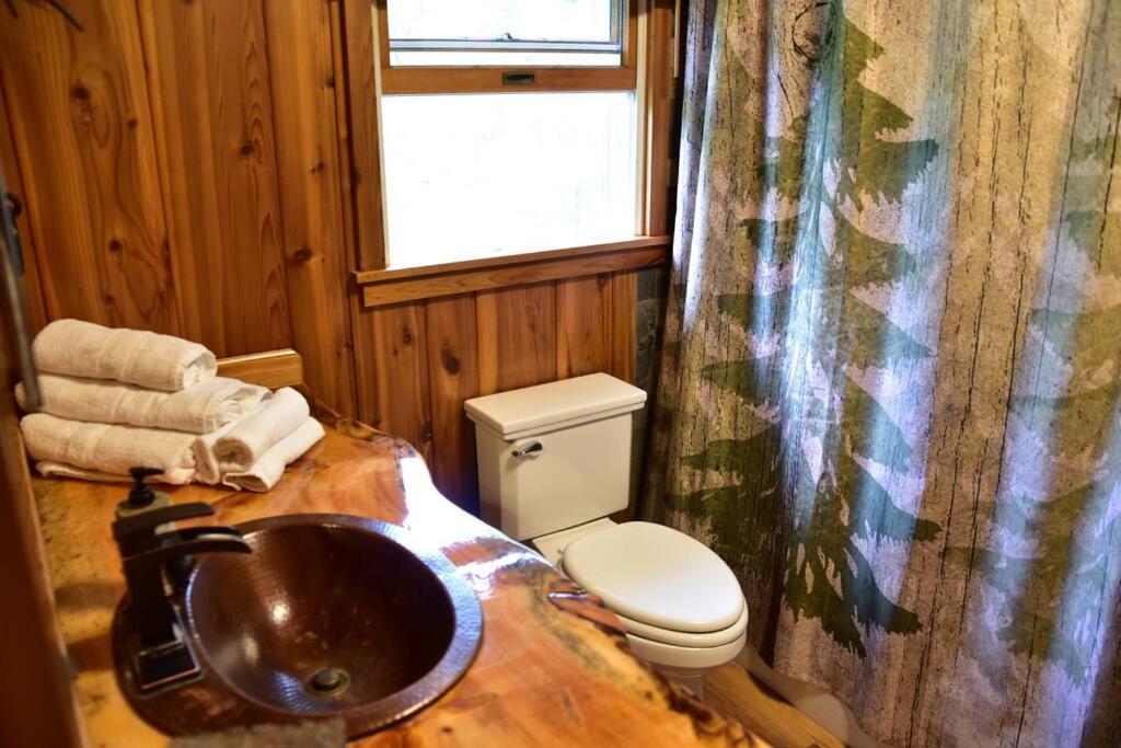 Quiet And Comfy 3Bed/2Bath - Chalet With Hot Tub. Cedar Eksteriør bilde