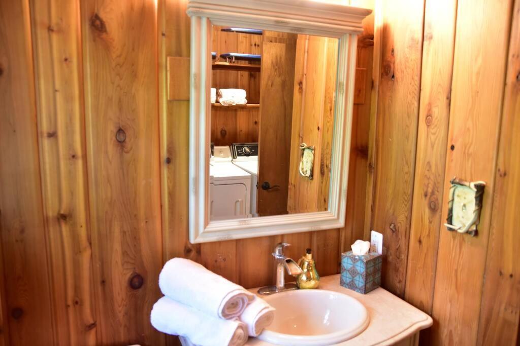 Quiet And Comfy 3Bed/2Bath - Chalet With Hot Tub. Cedar Eksteriør bilde