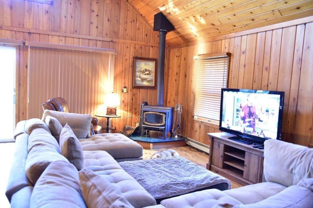 Quiet And Comfy 3Bed/2Bath - Chalet With Hot Tub. Cedar Eksteriør bilde