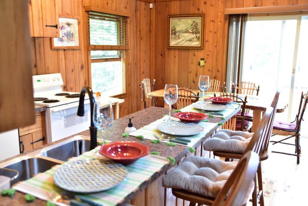 Quiet And Comfy 3Bed/2Bath - Chalet With Hot Tub. Cedar Eksteriør bilde