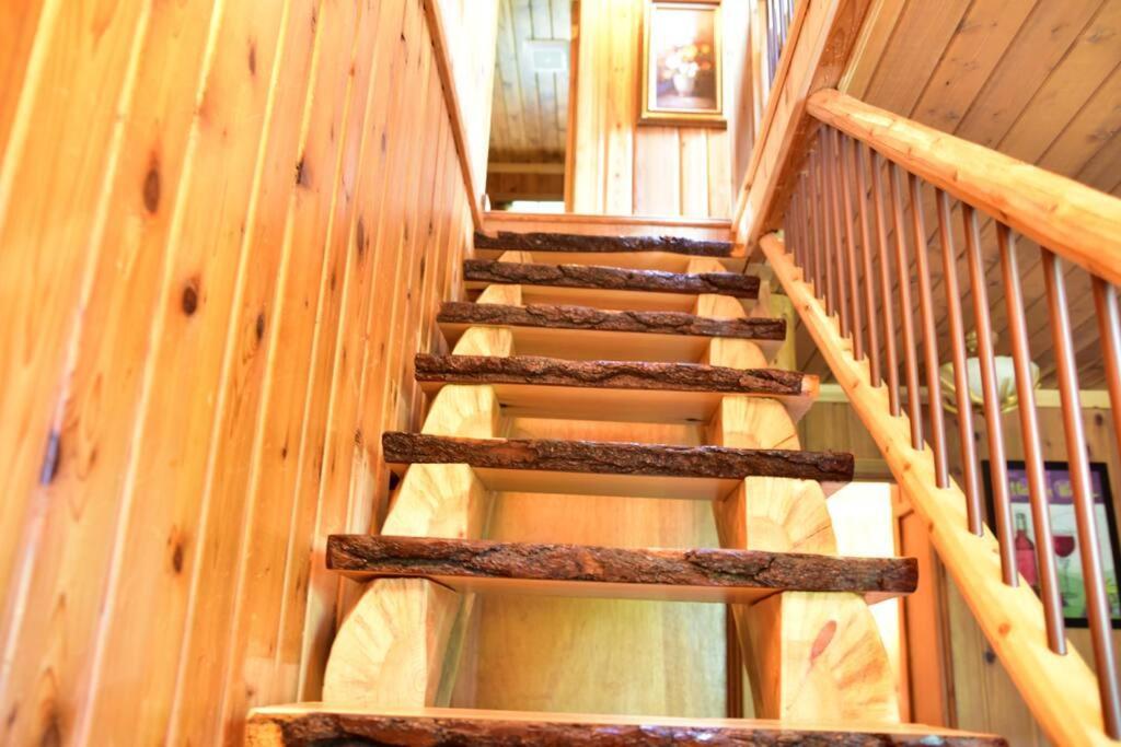 Quiet And Comfy 3Bed/2Bath - Chalet With Hot Tub. Cedar Eksteriør bilde