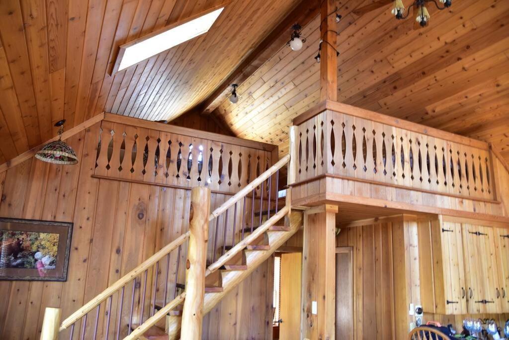 Quiet And Comfy 3Bed/2Bath - Chalet With Hot Tub. Cedar Eksteriør bilde
