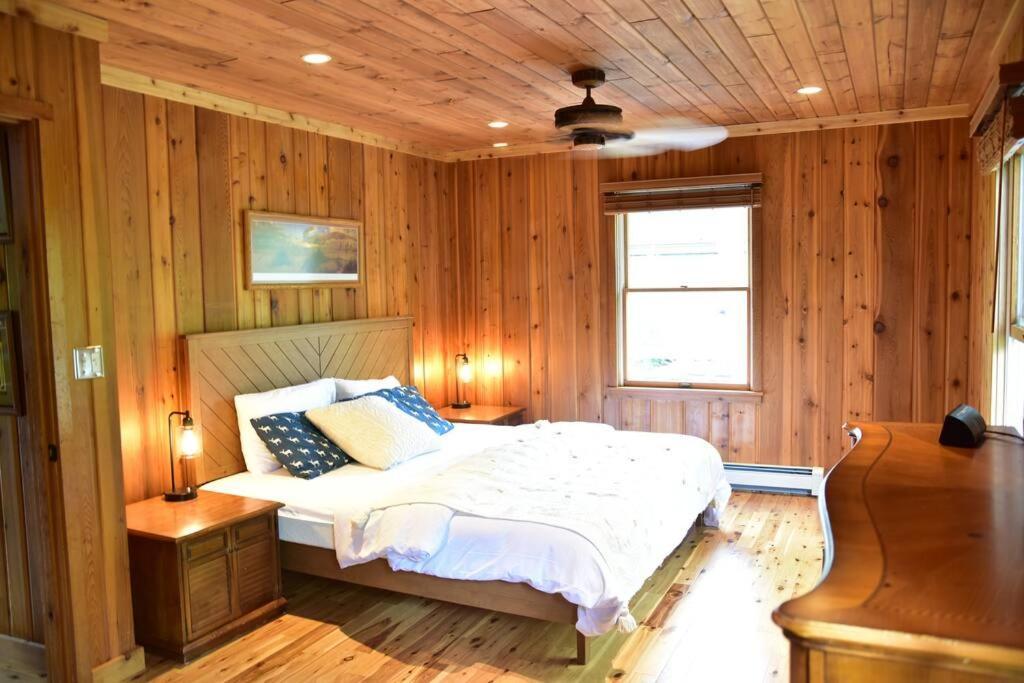 Quiet And Comfy 3Bed/2Bath - Chalet With Hot Tub. Cedar Eksteriør bilde