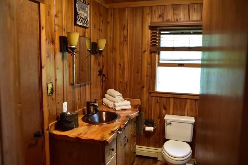 Quiet And Comfy 3Bed/2Bath - Chalet With Hot Tub. Cedar Eksteriør bilde