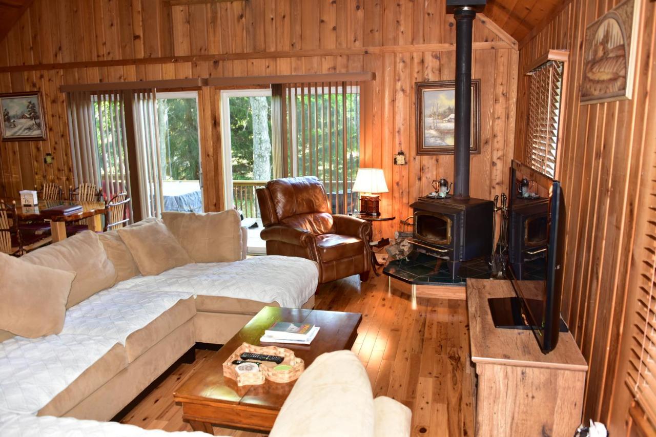 Quiet And Comfy 3Bed/2Bath - Chalet With Hot Tub. Cedar Eksteriør bilde